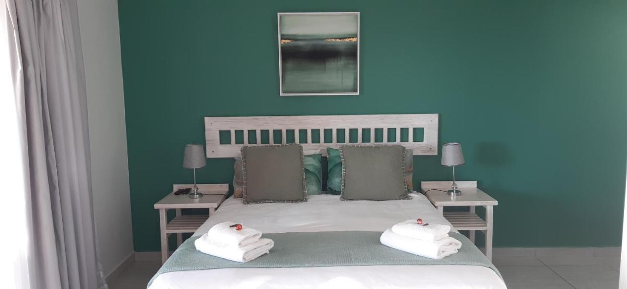 Ocean View Guest House Jeffreys Bay Ngoại thất bức ảnh
